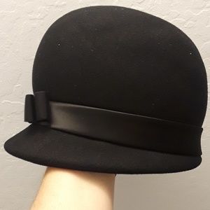 Vintage Henry Pollak 100% peach felt black hat